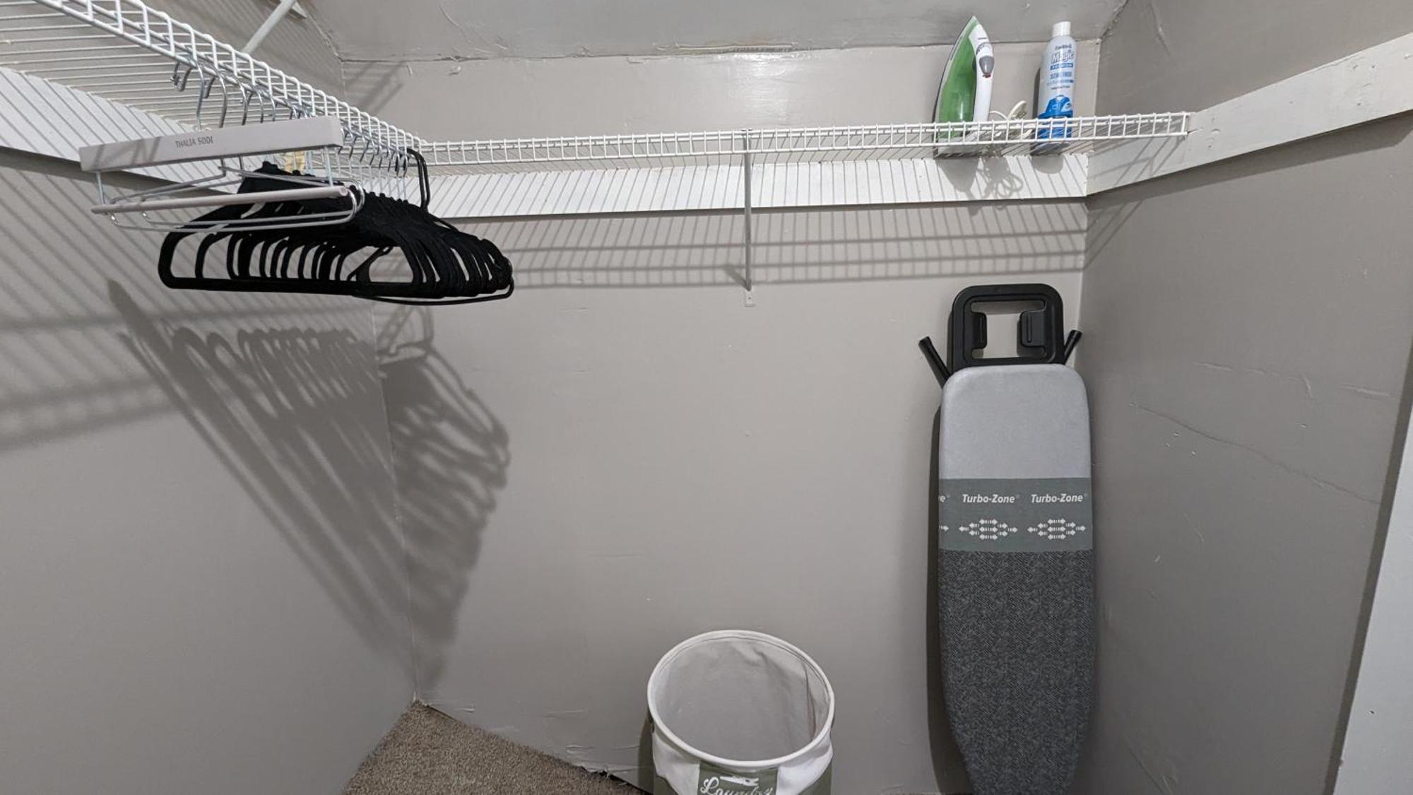 Private, Spacious & Comfy 1 Bedroom Entire Suite With Separate Entry & Free Parking Holbrook Exteriör bild